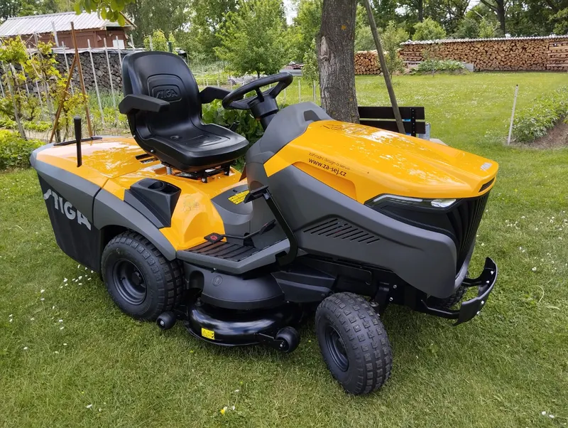 Zahradní technika ZA-SEJ – profesionální sekací traktor